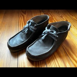 Clarks Wallabees Men’s 8.5 leather - fit men’s 10